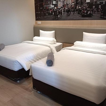 Hotel Odua Golden Mansyur Medan Exterior foto